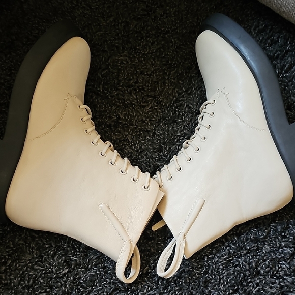 Anthropologie Franco Sarto Ellera Cream Combat Lace-Up Boots Size 6 - Picture 8 of 13
